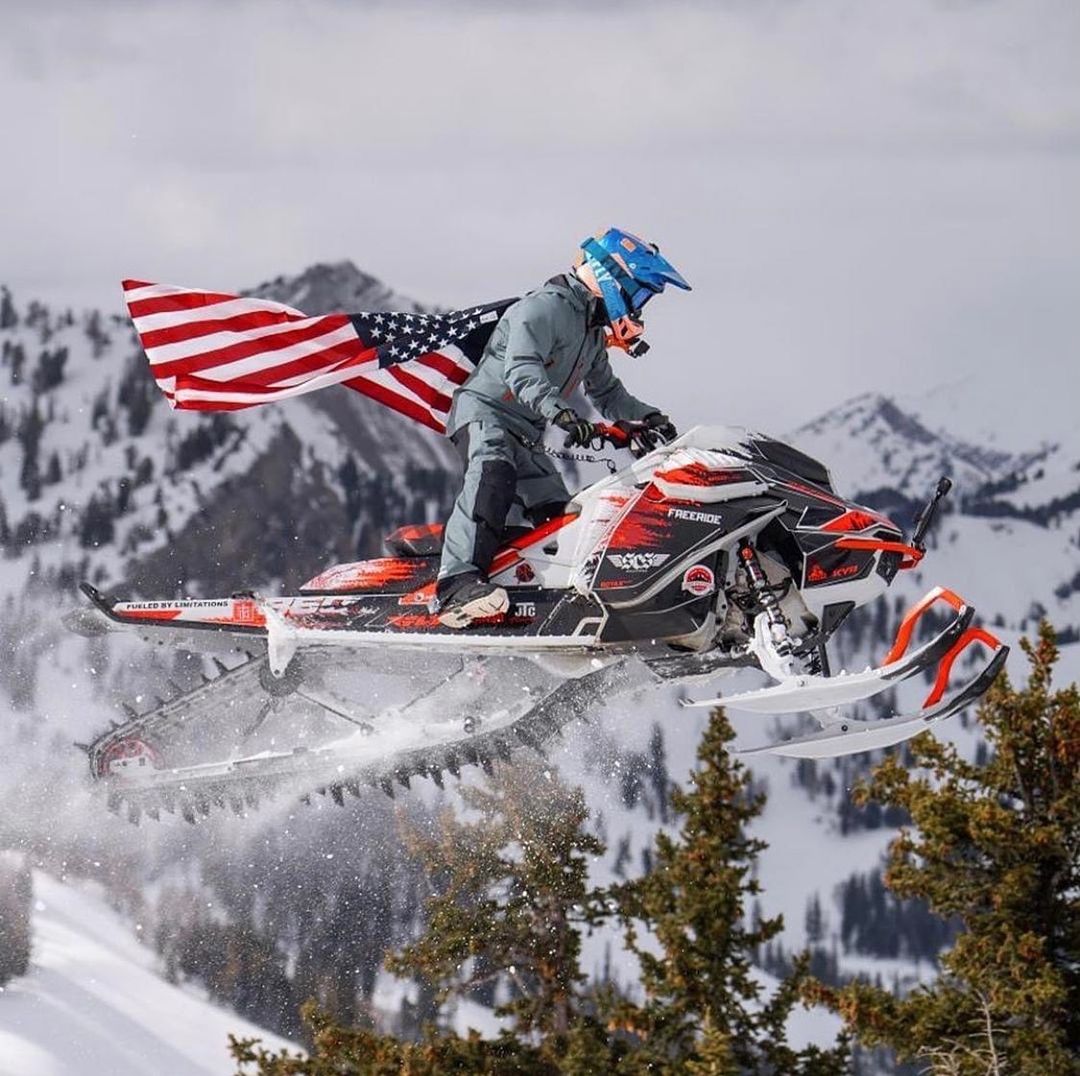 flying-into-freedom_1080x.jpg?